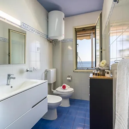 Loft Balcone Sul Mare Letojanni