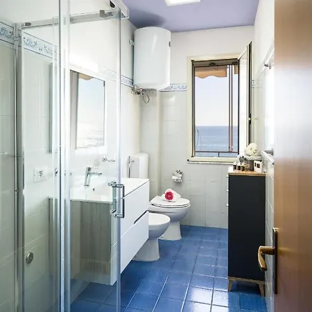 Apartment Loft Balcone Sul Mare Letojanni