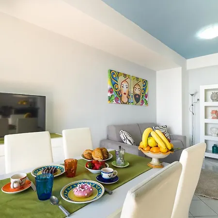 Loft Balcone Sul Mare Apartment *